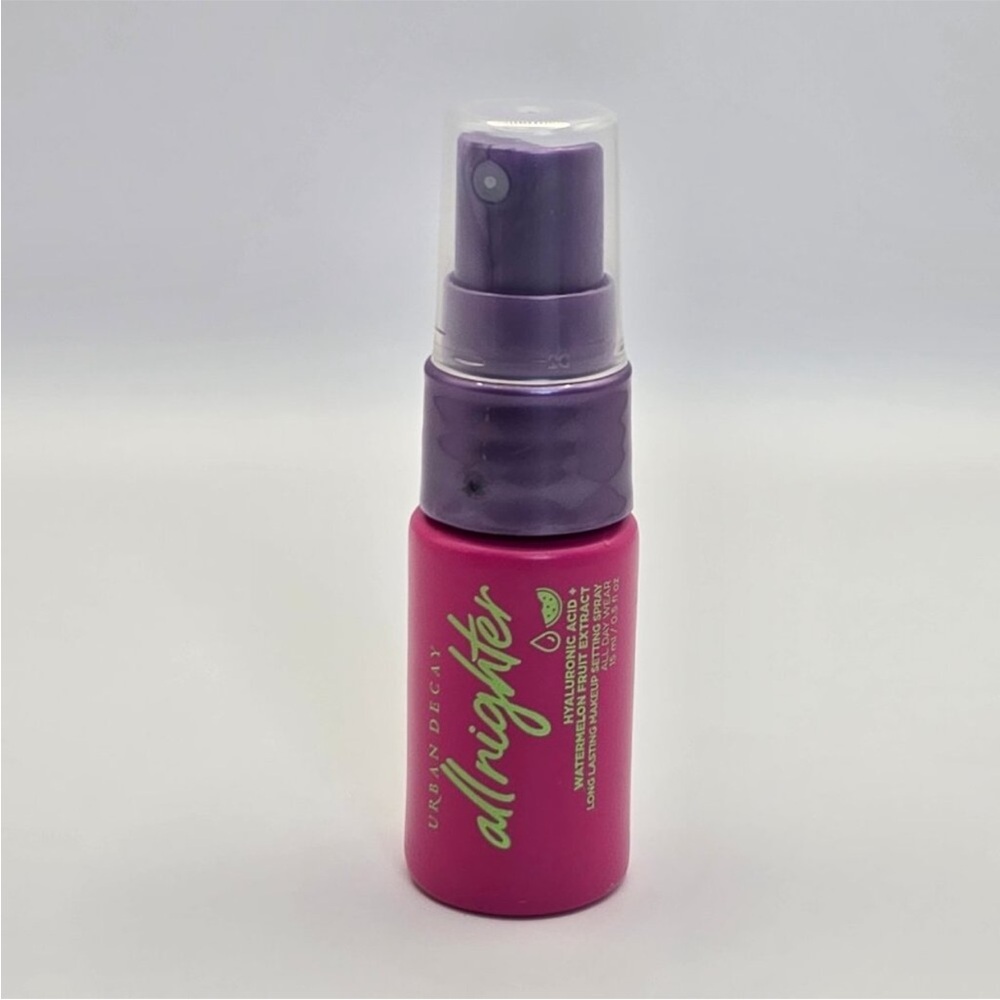 Urban Decay Travel Size All Nighter Hyaluronic Acid
Dewy Setting Spray - Picture 5 of 9